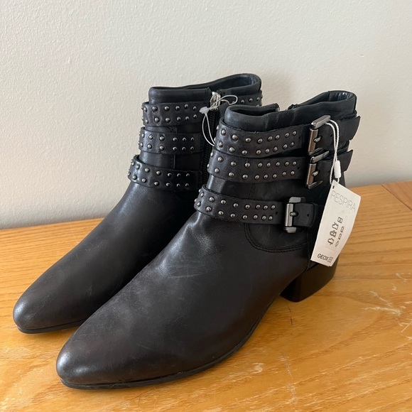 {Geox} NWT Women's D Peython Low C D Ankle Boots - Picture 2 of 14